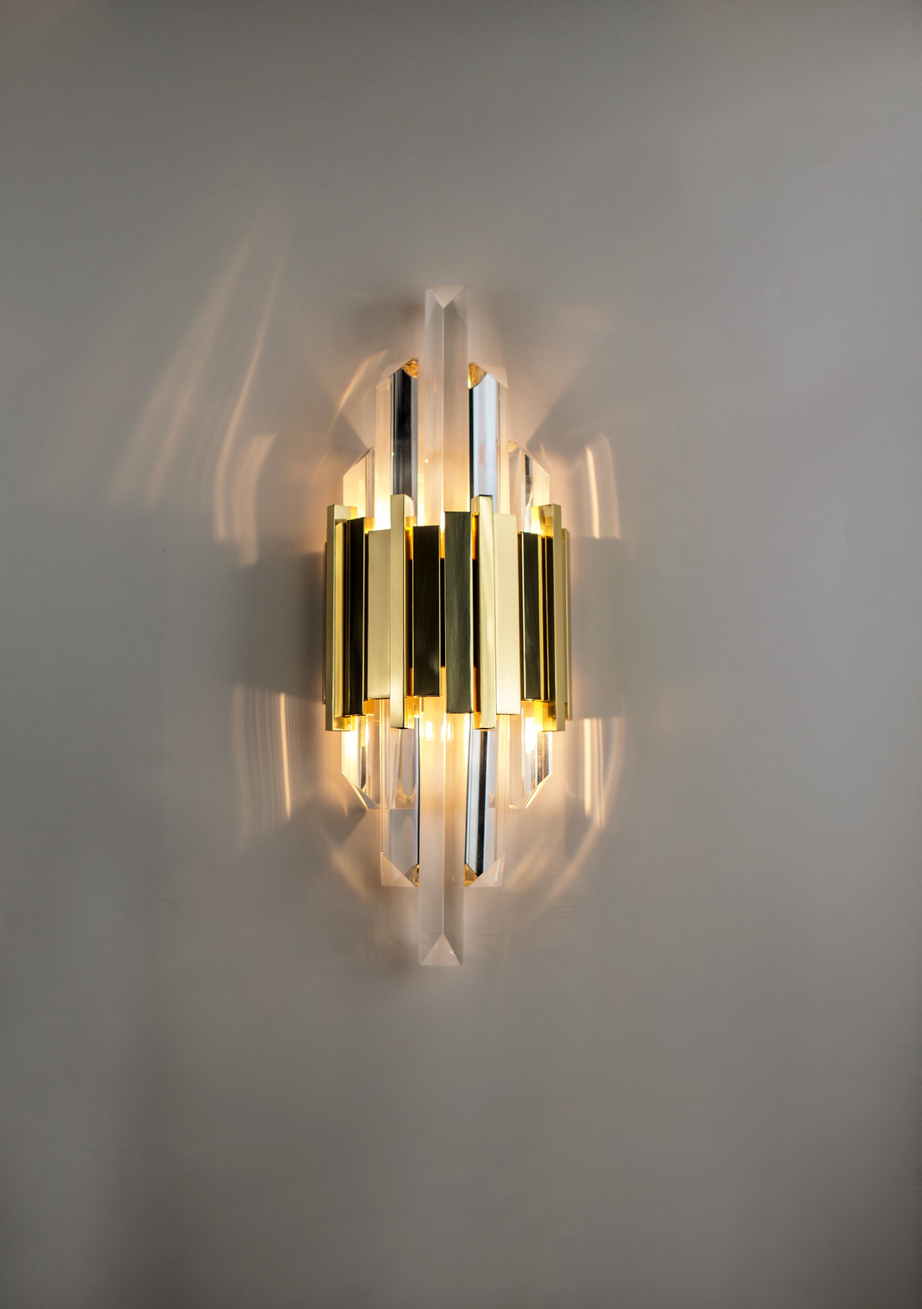 Art Deco Brass Wall Light 18-25 C-Br-ZL
