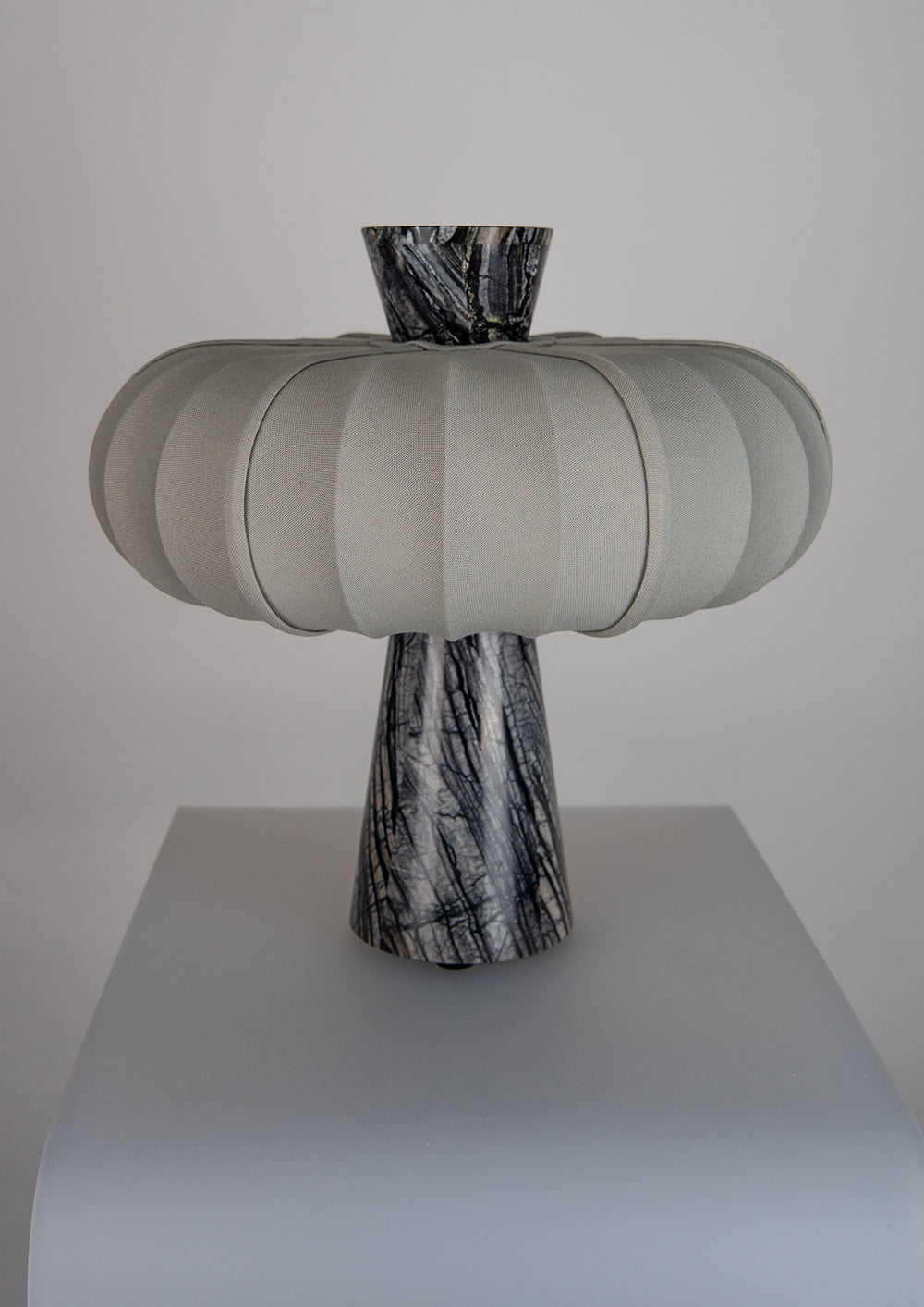 Andorra Table Lamp | Mild Ombre Cotton - Grenadilla Black Marble
